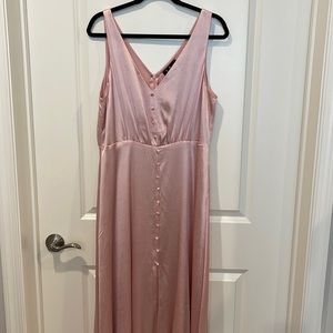 LuLus Barbie pink maxi dress with buttons and front slit- Size XL